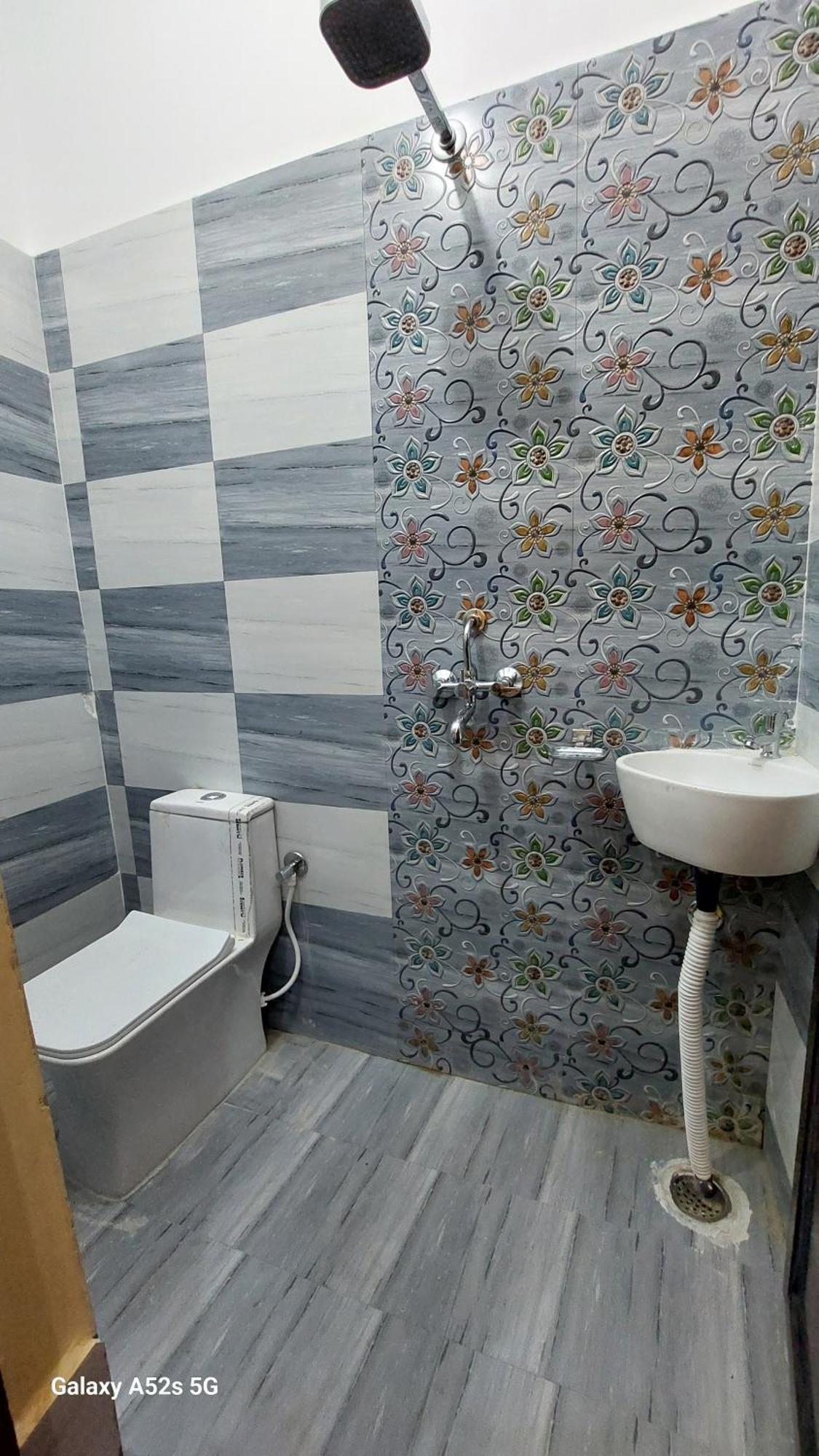 Narayani Paying Guest house *